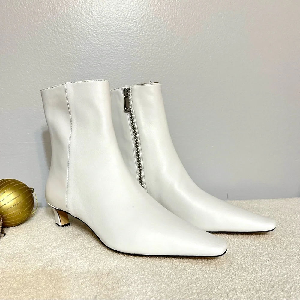 Michael Kors Cosmo Leather Kitten Heel Boot - Size 10 - Picture 4 of 9